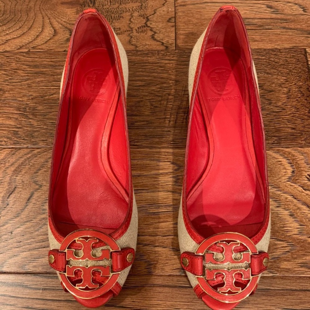 Tory Burch wedges. Size 8.5. Natural/lobster color